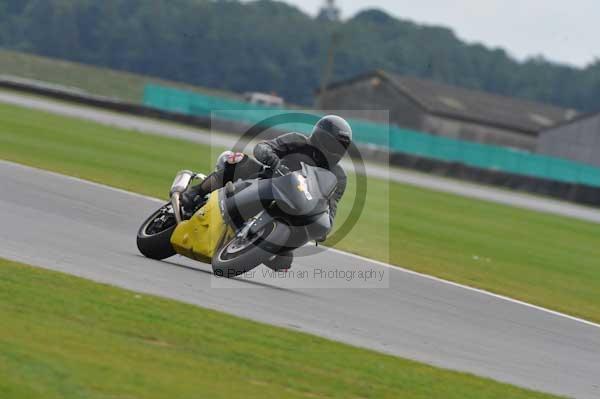 Motorcycle action photographs;Ty croes;anglesey;anglesey photographs;event digital images;eventdigitalimages;no limits trackday;peter wileman photography;trac mon;trackday;trackday digital images;trackday photos