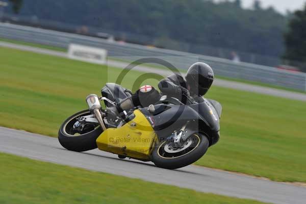 Motorcycle action photographs;Ty croes;anglesey;anglesey photographs;event digital images;eventdigitalimages;no limits trackday;peter wileman photography;trac mon;trackday;trackday digital images;trackday photos
