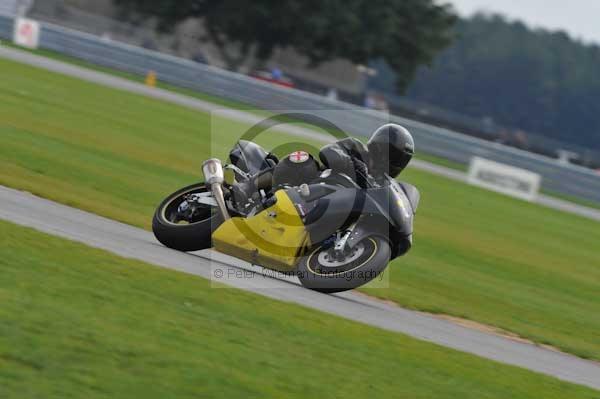 Motorcycle action photographs;Ty croes;anglesey;anglesey photographs;event digital images;eventdigitalimages;no limits trackday;peter wileman photography;trac mon;trackday;trackday digital images;trackday photos