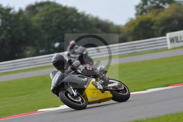 Motorcycle action photographs;Ty croes;anglesey;anglesey photographs;event digital images;eventdigitalimages;no limits trackday;peter wileman photography;trac mon;trackday;trackday digital images;trackday photos