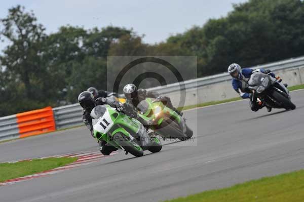 Motorcycle action photographs;Ty croes;anglesey;anglesey photographs;event digital images;eventdigitalimages;no limits trackday;peter wileman photography;trac mon;trackday;trackday digital images;trackday photos