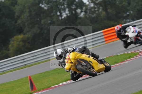 Motorcycle action photographs;Ty croes;anglesey;anglesey photographs;event digital images;eventdigitalimages;no limits trackday;peter wileman photography;trac mon;trackday;trackday digital images;trackday photos