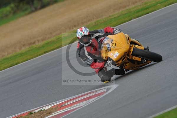 Motorcycle action photographs;Ty croes;anglesey;anglesey photographs;event digital images;eventdigitalimages;no limits trackday;peter wileman photography;trac mon;trackday;trackday digital images;trackday photos