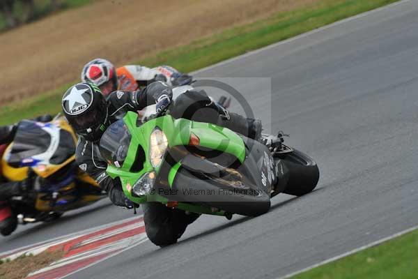 Motorcycle action photographs;Ty croes;anglesey;anglesey photographs;event digital images;eventdigitalimages;no limits trackday;peter wileman photography;trac mon;trackday;trackday digital images;trackday photos