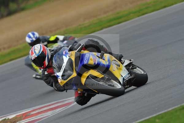 Motorcycle action photographs;Ty croes;anglesey;anglesey photographs;event digital images;eventdigitalimages;no limits trackday;peter wileman photography;trac mon;trackday;trackday digital images;trackday photos