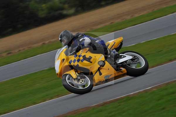 Motorcycle action photographs;Ty croes;anglesey;anglesey photographs;event digital images;eventdigitalimages;no limits trackday;peter wileman photography;trac mon;trackday;trackday digital images;trackday photos