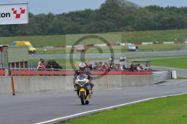 Motorcycle action photographs;Ty croes;anglesey;anglesey photographs;event digital images;eventdigitalimages;no limits trackday;peter wileman photography;trac mon;trackday;trackday digital images;trackday photos
