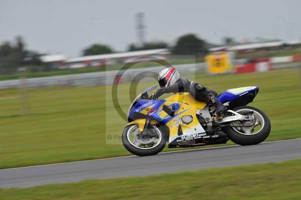 Motorcycle action photographs;Ty croes;anglesey;anglesey photographs;event digital images;eventdigitalimages;no limits trackday;peter wileman photography;trac mon;trackday;trackday digital images;trackday photos