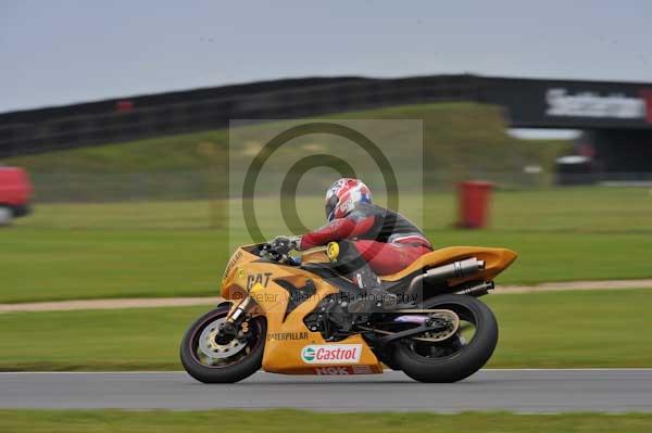 Motorcycle action photographs;Ty croes;anglesey;anglesey photographs;event digital images;eventdigitalimages;no limits trackday;peter wileman photography;trac mon;trackday;trackday digital images;trackday photos