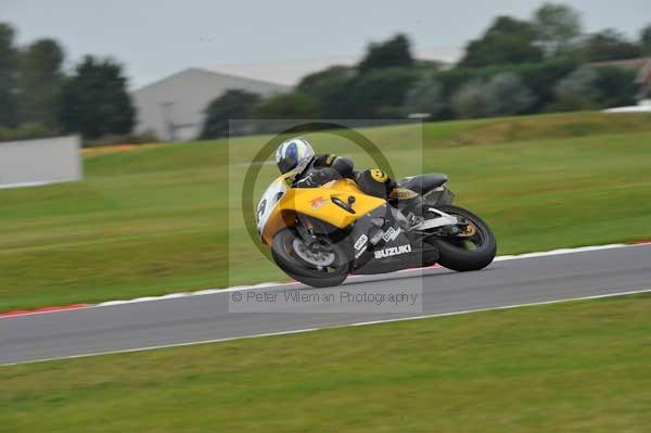 Motorcycle action photographs;Ty croes;anglesey;anglesey photographs;event digital images;eventdigitalimages;no limits trackday;peter wileman photography;trac mon;trackday;trackday digital images;trackday photos