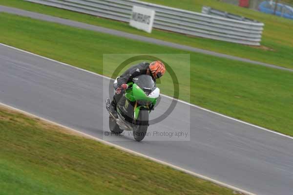 Motorcycle action photographs;Ty croes;anglesey;anglesey photographs;event digital images;eventdigitalimages;no limits trackday;peter wileman photography;trac mon;trackday;trackday digital images;trackday photos