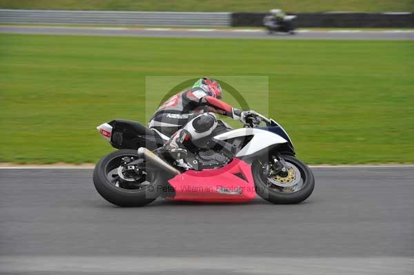 Motorcycle action photographs;Ty croes;anglesey;anglesey photographs;event digital images;eventdigitalimages;no limits trackday;peter wileman photography;trac mon;trackday;trackday digital images;trackday photos