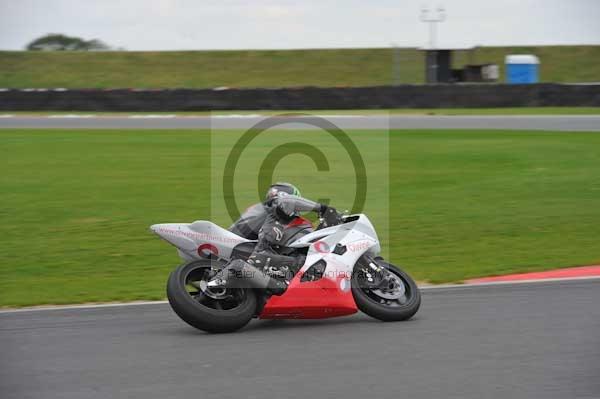 Motorcycle action photographs;Ty croes;anglesey;anglesey photographs;event digital images;eventdigitalimages;no limits trackday;peter wileman photography;trac mon;trackday;trackday digital images;trackday photos