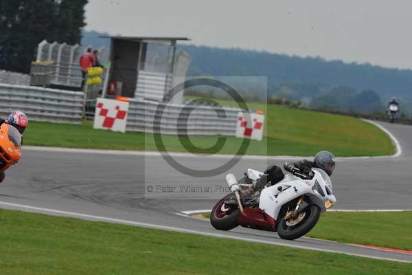 Motorcycle action photographs;Ty croes;anglesey;anglesey photographs;event digital images;eventdigitalimages;no limits trackday;peter wileman photography;trac mon;trackday;trackday digital images;trackday photos