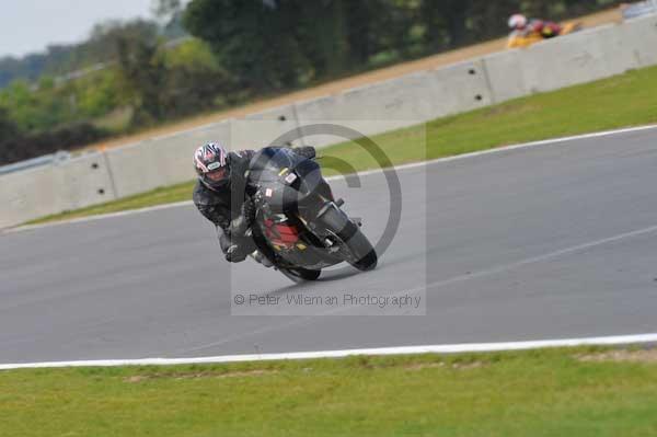 Motorcycle action photographs;Ty croes;anglesey;anglesey photographs;event digital images;eventdigitalimages;no limits trackday;peter wileman photography;trac mon;trackday;trackday digital images;trackday photos