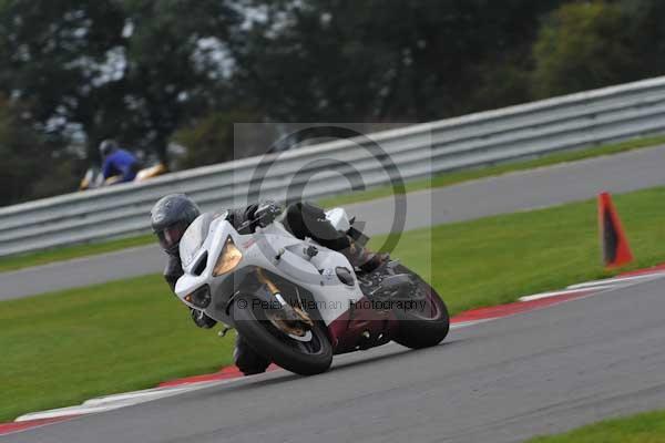 Motorcycle action photographs;Ty croes;anglesey;anglesey photographs;event digital images;eventdigitalimages;no limits trackday;peter wileman photography;trac mon;trackday;trackday digital images;trackday photos