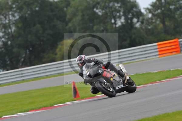 Motorcycle action photographs;Ty croes;anglesey;anglesey photographs;event digital images;eventdigitalimages;no limits trackday;peter wileman photography;trac mon;trackday;trackday digital images;trackday photos