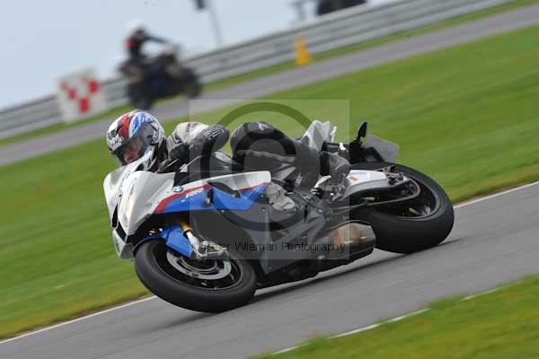 Motorcycle action photographs;Ty croes;anglesey;anglesey photographs;event digital images;eventdigitalimages;no limits trackday;peter wileman photography;trac mon;trackday;trackday digital images;trackday photos