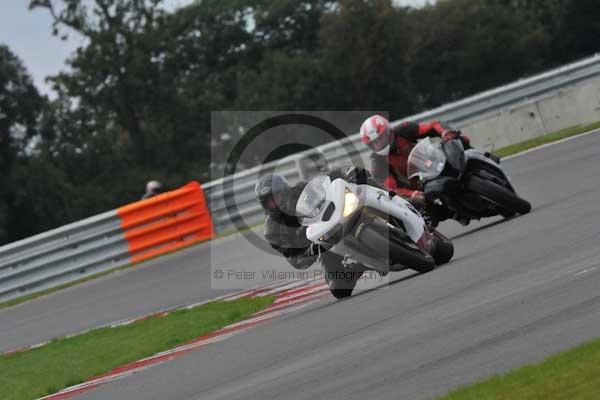 Motorcycle action photographs;Ty croes;anglesey;anglesey photographs;event digital images;eventdigitalimages;no limits trackday;peter wileman photography;trac mon;trackday;trackday digital images;trackday photos