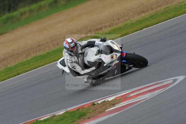 Motorcycle action photographs;Ty croes;anglesey;anglesey photographs;event digital images;eventdigitalimages;no limits trackday;peter wileman photography;trac mon;trackday;trackday digital images;trackday photos