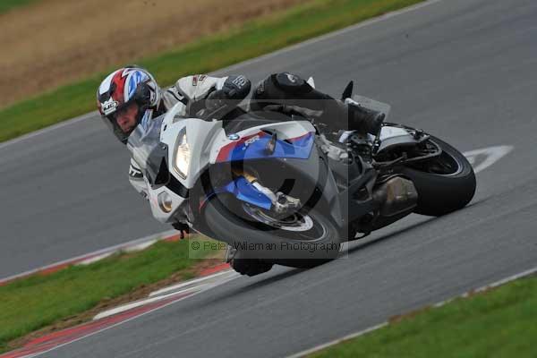 Motorcycle action photographs;Ty croes;anglesey;anglesey photographs;event digital images;eventdigitalimages;no limits trackday;peter wileman photography;trac mon;trackday;trackday digital images;trackday photos