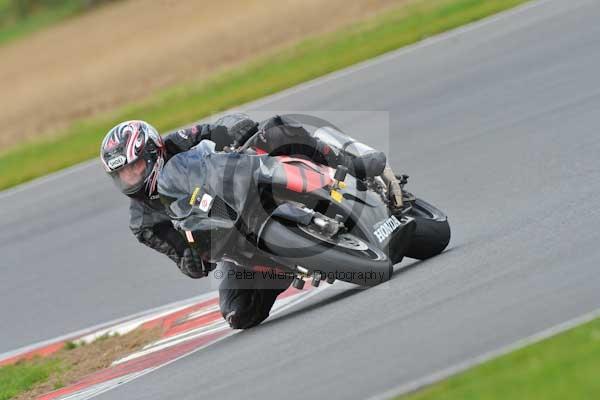 Motorcycle action photographs;Ty croes;anglesey;anglesey photographs;event digital images;eventdigitalimages;no limits trackday;peter wileman photography;trac mon;trackday;trackday digital images;trackday photos