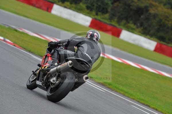 Motorcycle action photographs;Ty croes;anglesey;anglesey photographs;event digital images;eventdigitalimages;no limits trackday;peter wileman photography;trac mon;trackday;trackday digital images;trackday photos