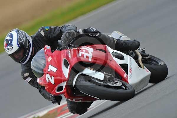 Motorcycle action photographs;Ty croes;anglesey;anglesey photographs;event digital images;eventdigitalimages;no limits trackday;peter wileman photography;trac mon;trackday;trackday digital images;trackday photos