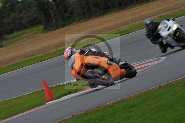 Motorcycle action photographs;Ty croes;anglesey;anglesey photographs;event digital images;eventdigitalimages;no limits trackday;peter wileman photography;trac mon;trackday;trackday digital images;trackday photos