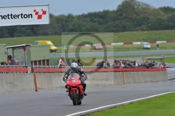 Motorcycle action photographs;Ty croes;anglesey;anglesey photographs;event digital images;eventdigitalimages;no limits trackday;peter wileman photography;trac mon;trackday;trackday digital images;trackday photos