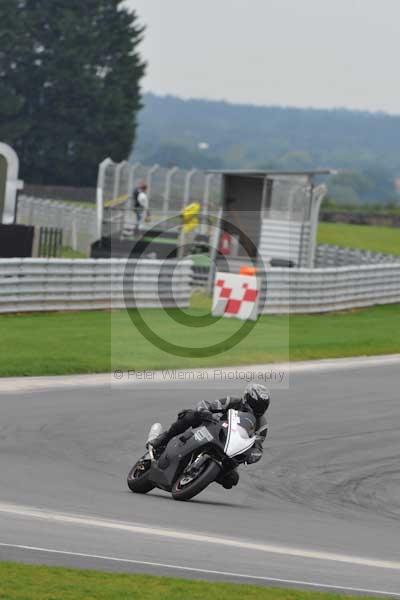 Motorcycle action photographs;Ty croes;anglesey;anglesey photographs;event digital images;eventdigitalimages;no limits trackday;peter wileman photography;trac mon;trackday;trackday digital images;trackday photos