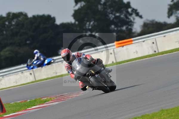 Motorcycle action photographs;Ty croes;anglesey;anglesey photographs;event digital images;eventdigitalimages;no limits trackday;peter wileman photography;trac mon;trackday;trackday digital images;trackday photos