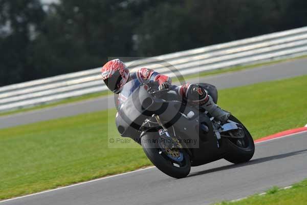 Motorcycle action photographs;Ty croes;anglesey;anglesey photographs;event digital images;eventdigitalimages;no limits trackday;peter wileman photography;trac mon;trackday;trackday digital images;trackday photos