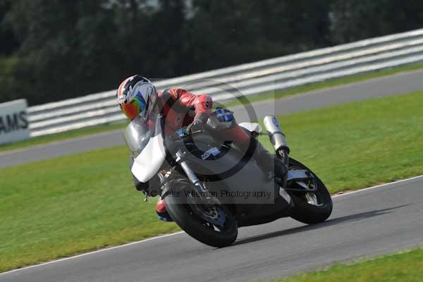 Motorcycle action photographs;Ty croes;anglesey;anglesey photographs;event digital images;eventdigitalimages;no limits trackday;peter wileman photography;trac mon;trackday;trackday digital images;trackday photos