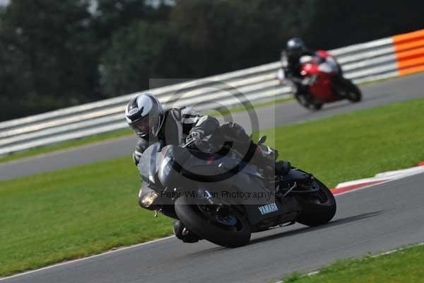 Motorcycle action photographs;Ty croes;anglesey;anglesey photographs;event digital images;eventdigitalimages;no limits trackday;peter wileman photography;trac mon;trackday;trackday digital images;trackday photos
