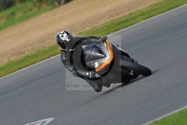 Motorcycle action photographs;Ty croes;anglesey;anglesey photographs;event digital images;eventdigitalimages;no limits trackday;peter wileman photography;trac mon;trackday;trackday digital images;trackday photos