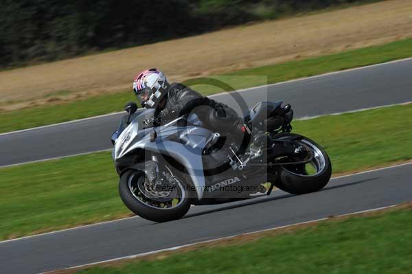 Motorcycle action photographs;Ty croes;anglesey;anglesey photographs;event digital images;eventdigitalimages;no limits trackday;peter wileman photography;trac mon;trackday;trackday digital images;trackday photos