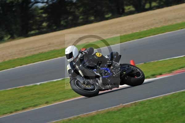 Motorcycle action photographs;Ty croes;anglesey;anglesey photographs;event digital images;eventdigitalimages;no limits trackday;peter wileman photography;trac mon;trackday;trackday digital images;trackday photos