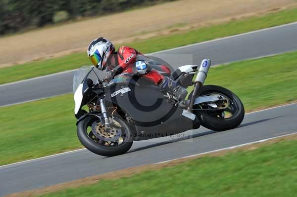 Motorcycle action photographs;Ty croes;anglesey;anglesey photographs;event digital images;eventdigitalimages;no limits trackday;peter wileman photography;trac mon;trackday;trackday digital images;trackday photos