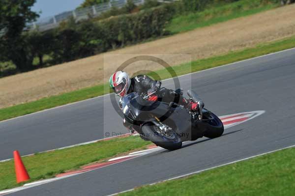 Motorcycle action photographs;Ty croes;anglesey;anglesey photographs;event digital images;eventdigitalimages;no limits trackday;peter wileman photography;trac mon;trackday;trackday digital images;trackday photos