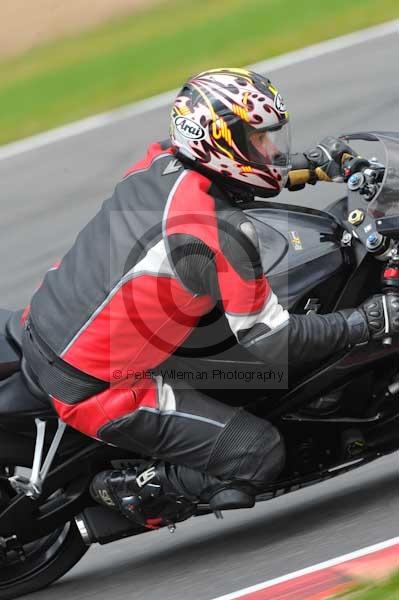 Motorcycle action photographs;Ty croes;anglesey;anglesey photographs;event digital images;eventdigitalimages;no limits trackday;peter wileman photography;trac mon;trackday;trackday digital images;trackday photos