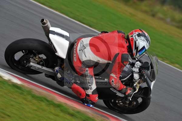 Motorcycle action photographs;Ty croes;anglesey;anglesey photographs;event digital images;eventdigitalimages;no limits trackday;peter wileman photography;trac mon;trackday;trackday digital images;trackday photos