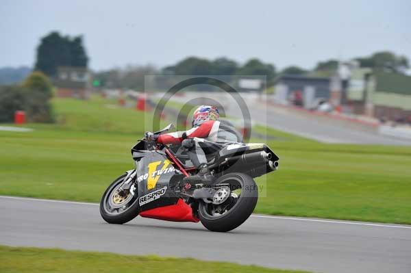 Motorcycle action photographs;Ty croes;anglesey;anglesey photographs;event digital images;eventdigitalimages;no limits trackday;peter wileman photography;trac mon;trackday;trackday digital images;trackday photos