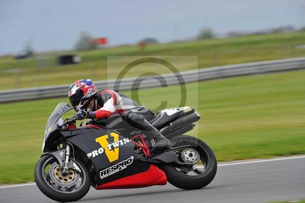 Motorcycle action photographs;Ty croes;anglesey;anglesey photographs;event digital images;eventdigitalimages;no limits trackday;peter wileman photography;trac mon;trackday;trackday digital images;trackday photos