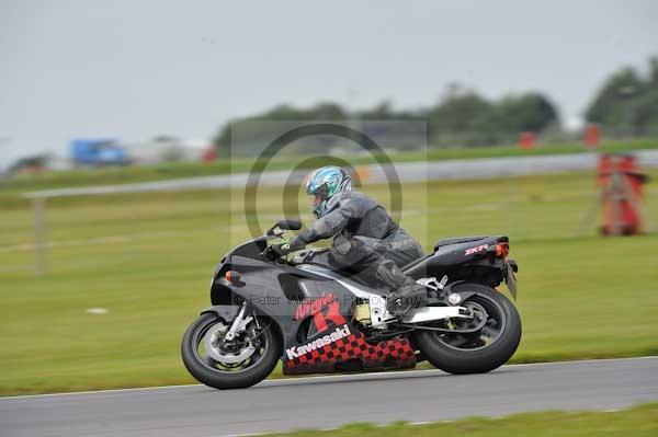 Motorcycle action photographs;Ty croes;anglesey;anglesey photographs;event digital images;eventdigitalimages;no limits trackday;peter wileman photography;trac mon;trackday;trackday digital images;trackday photos