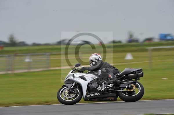 Motorcycle action photographs;Ty croes;anglesey;anglesey photographs;event digital images;eventdigitalimages;no limits trackday;peter wileman photography;trac mon;trackday;trackday digital images;trackday photos