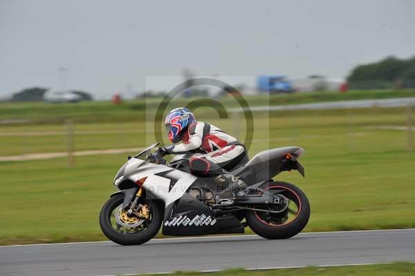 Motorcycle action photographs;Ty croes;anglesey;anglesey photographs;event digital images;eventdigitalimages;no limits trackday;peter wileman photography;trac mon;trackday;trackday digital images;trackday photos