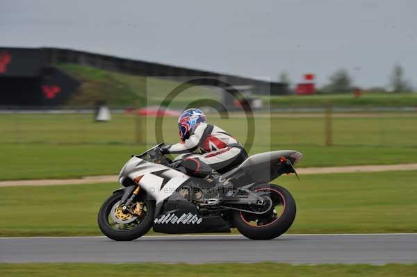 Motorcycle action photographs;Ty croes;anglesey;anglesey photographs;event digital images;eventdigitalimages;no limits trackday;peter wileman photography;trac mon;trackday;trackday digital images;trackday photos