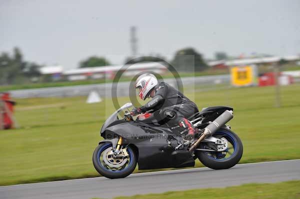 Motorcycle action photographs;Ty croes;anglesey;anglesey photographs;event digital images;eventdigitalimages;no limits trackday;peter wileman photography;trac mon;trackday;trackday digital images;trackday photos