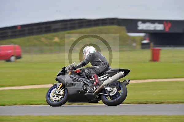 Motorcycle action photographs;Ty croes;anglesey;anglesey photographs;event digital images;eventdigitalimages;no limits trackday;peter wileman photography;trac mon;trackday;trackday digital images;trackday photos